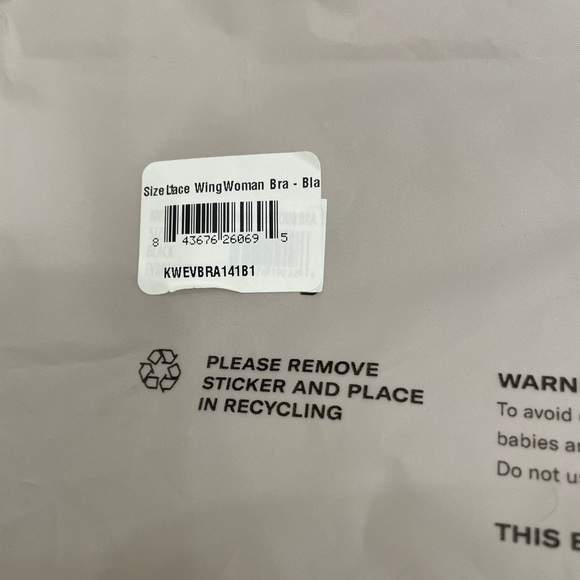 NWT - Knix lace wingwoman contour bra - Picture 4 of 5